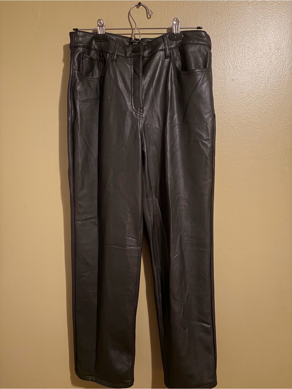Women's Reitmans Black Faux Leather Straight-Leg Pants